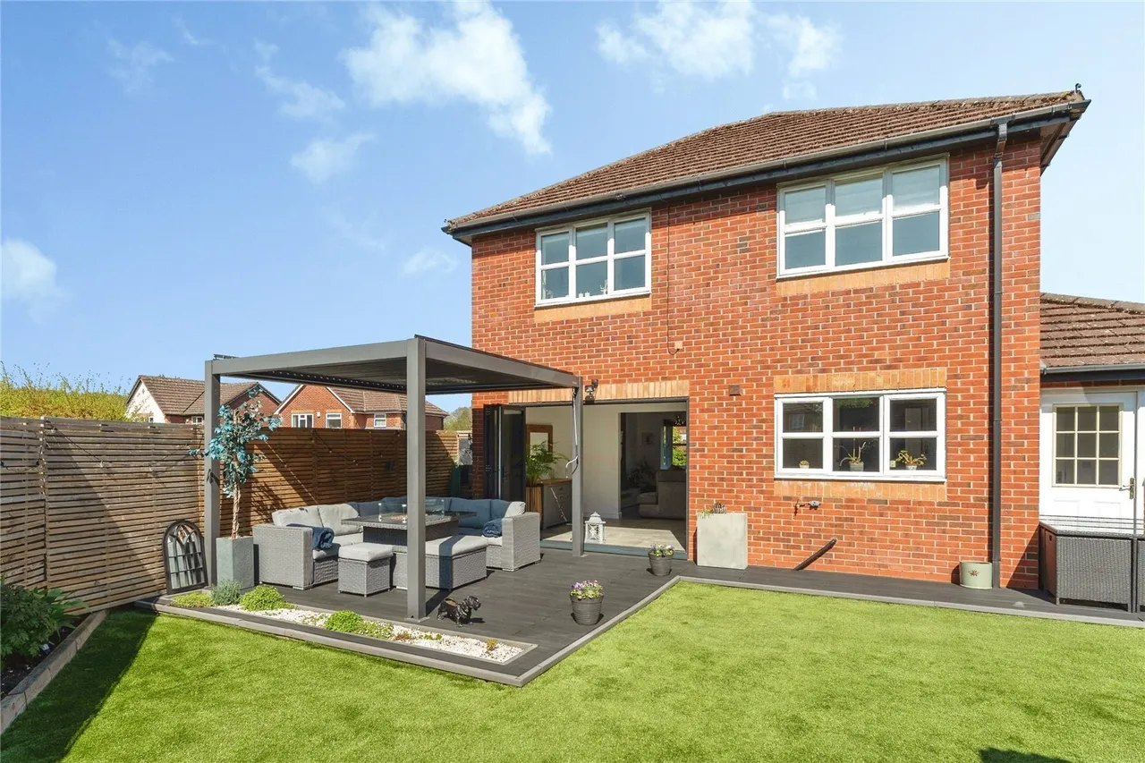 Rhuddlan Road, Acrefair, LL14, photo 26