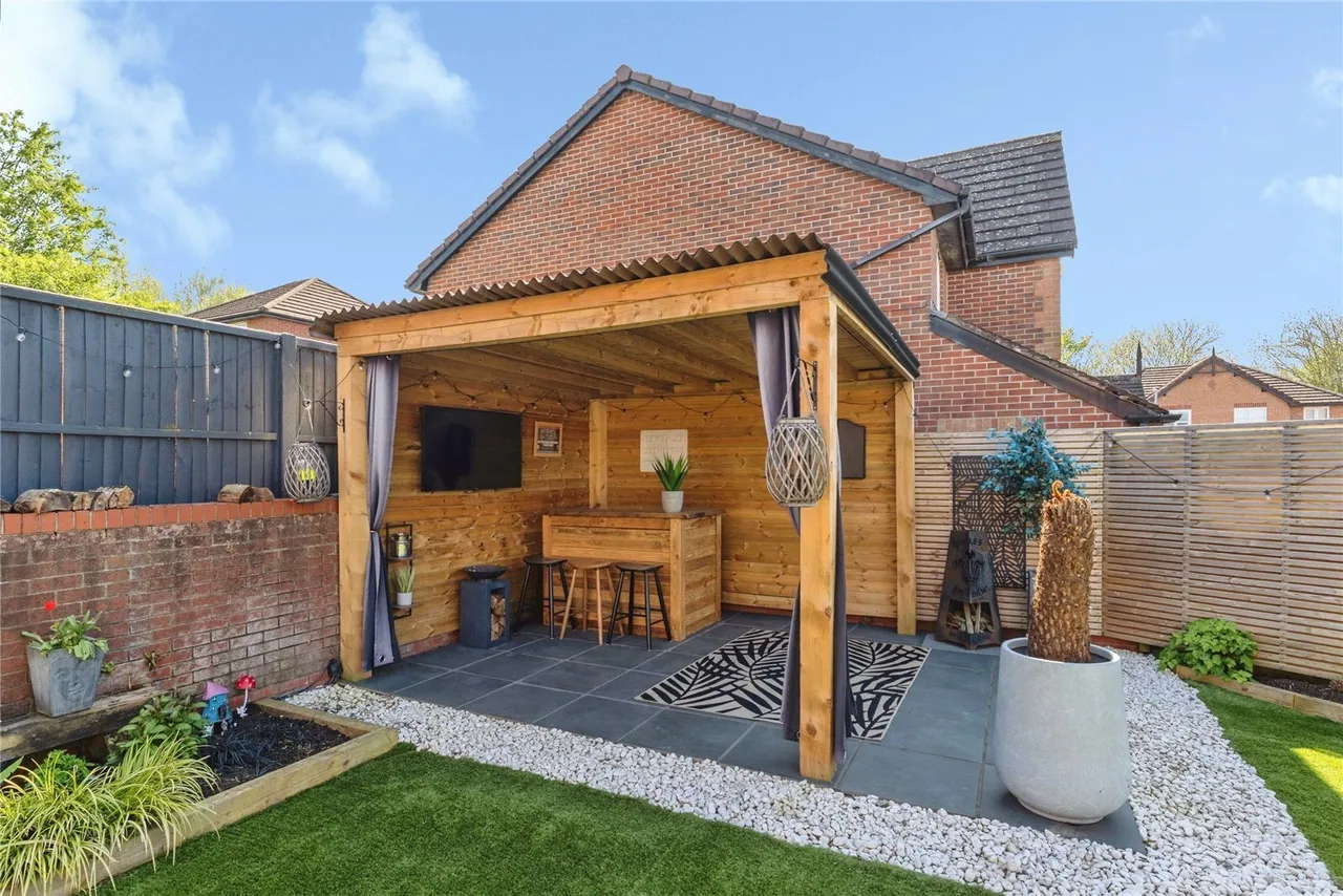 Rhuddlan Road, Acrefair, LL14, photo 24