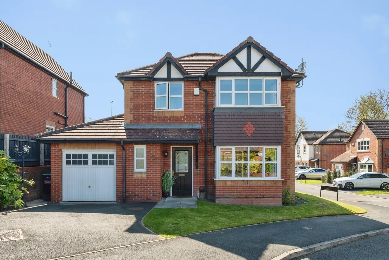 4 bed house for sale, Rhuddlan Road, Acrefair, LL14
