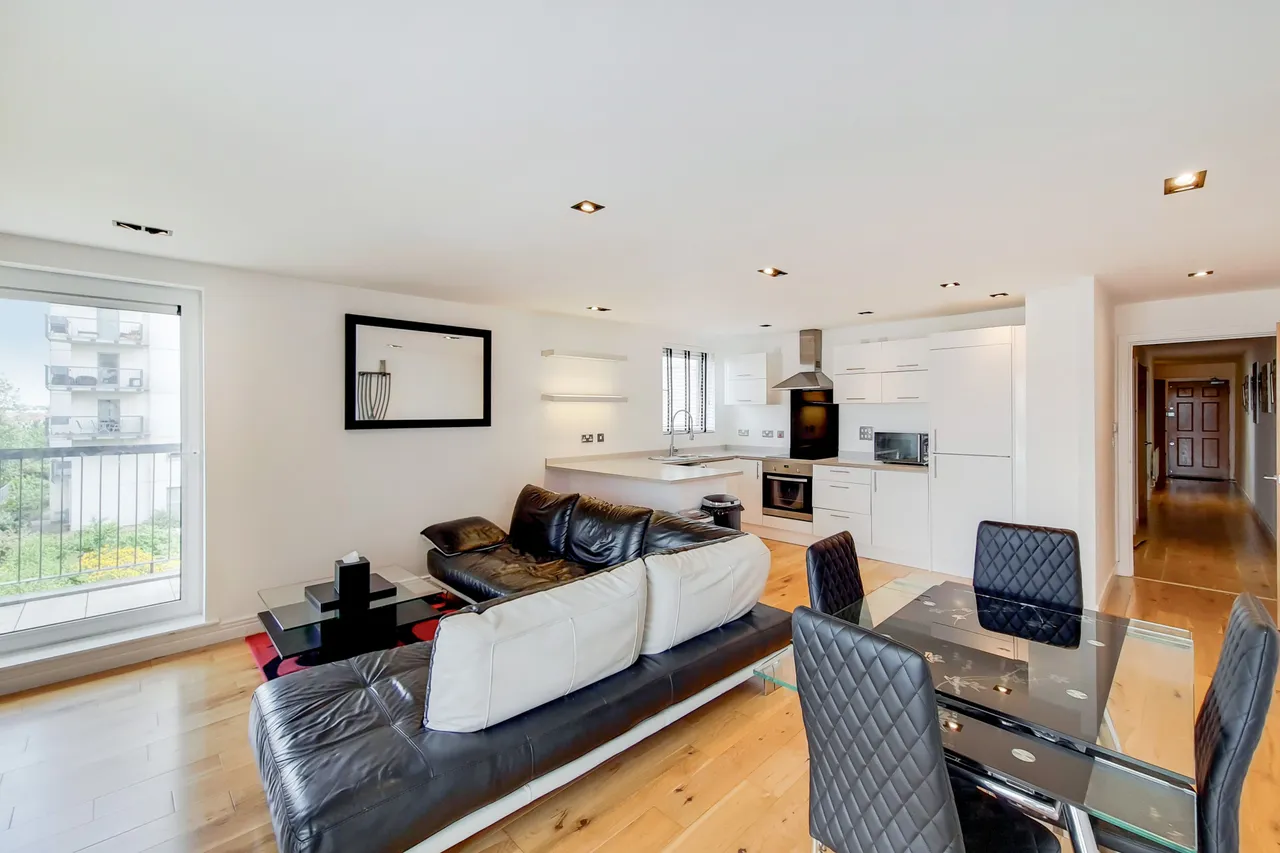 26 Tideslea Tower, Erebus Drive, London, photo 2