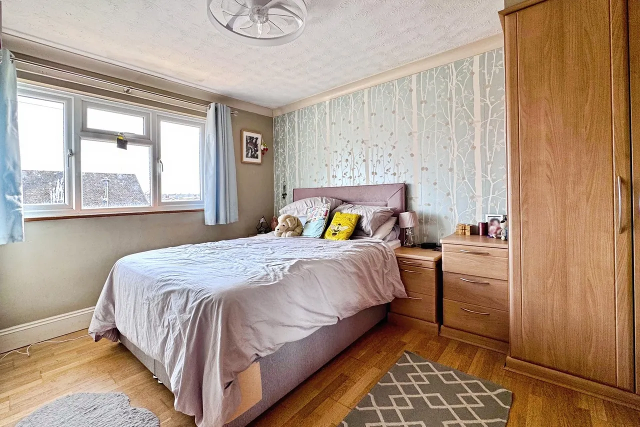 Murrell Road, Ash, Surrey, GU12 6ST, photo 6