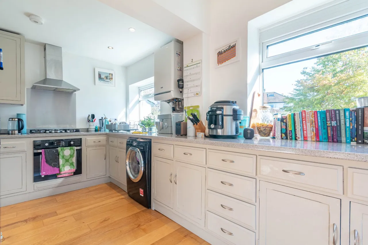 Grange Avenue, Ilkley, LS29, photo 7