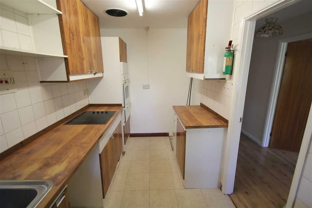 Alexandra Avenue, Harrow, photo 8