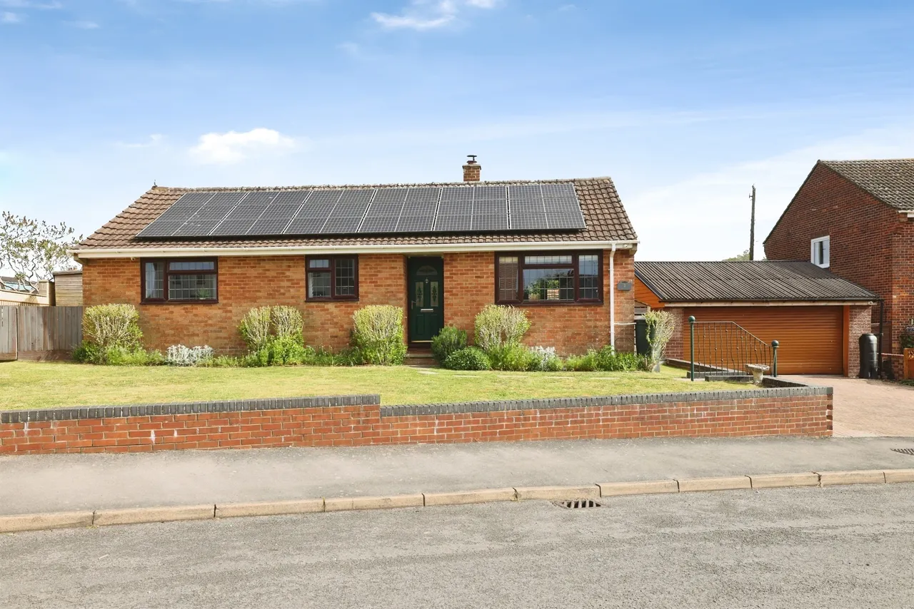 Queensway, Netheravon, SALISBURY, photo 2