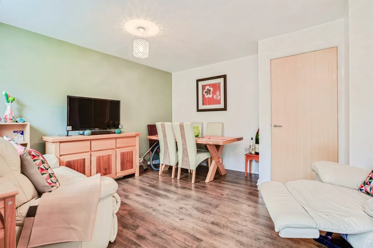 Vaughan Way, Wakefield, WF2, photo 7