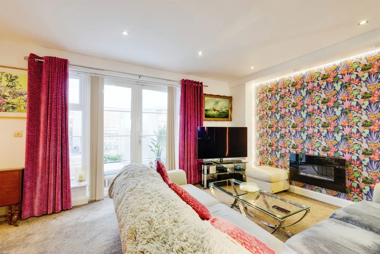 Park Close, Poole, BH15, photo 7