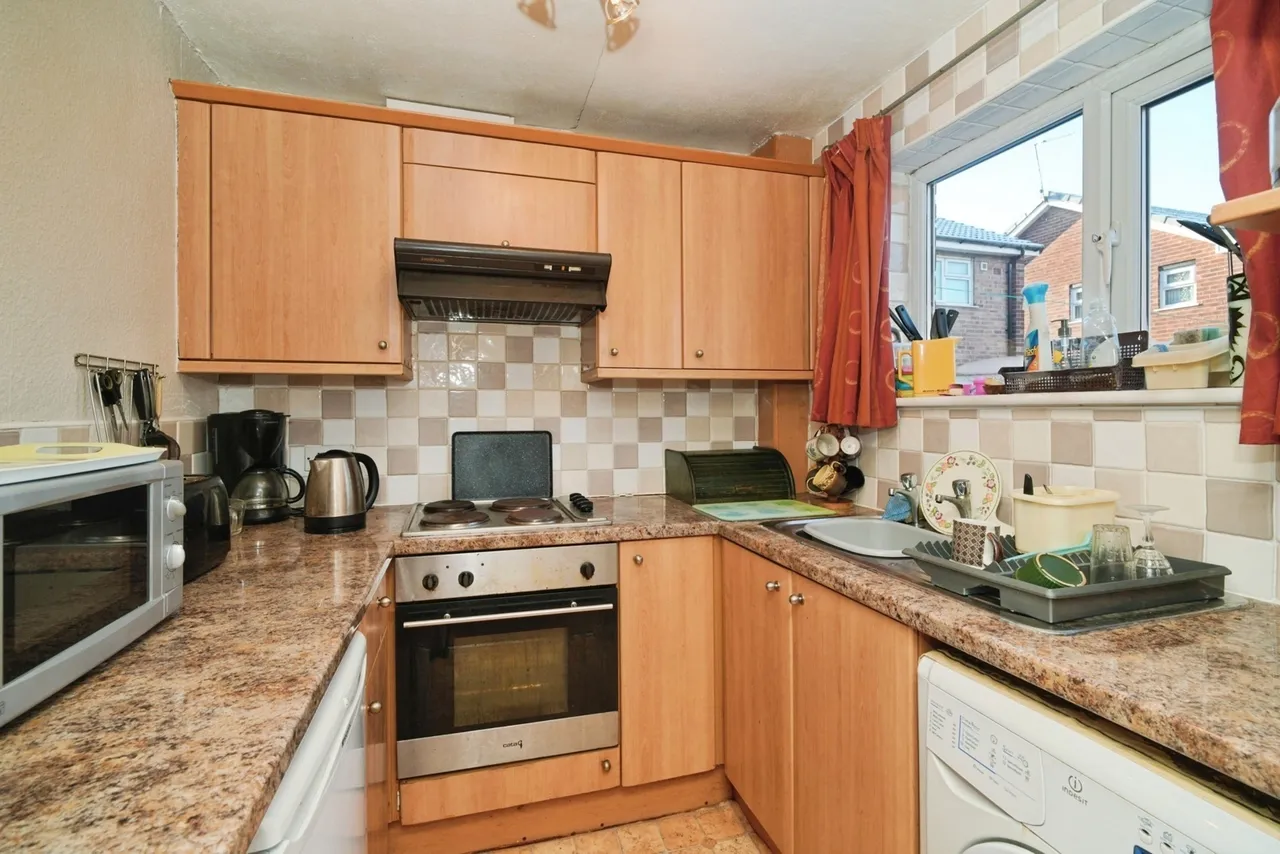 Deanscourt Avenue, Swinton, Manchester, Greater Manchester, M27, photo 6