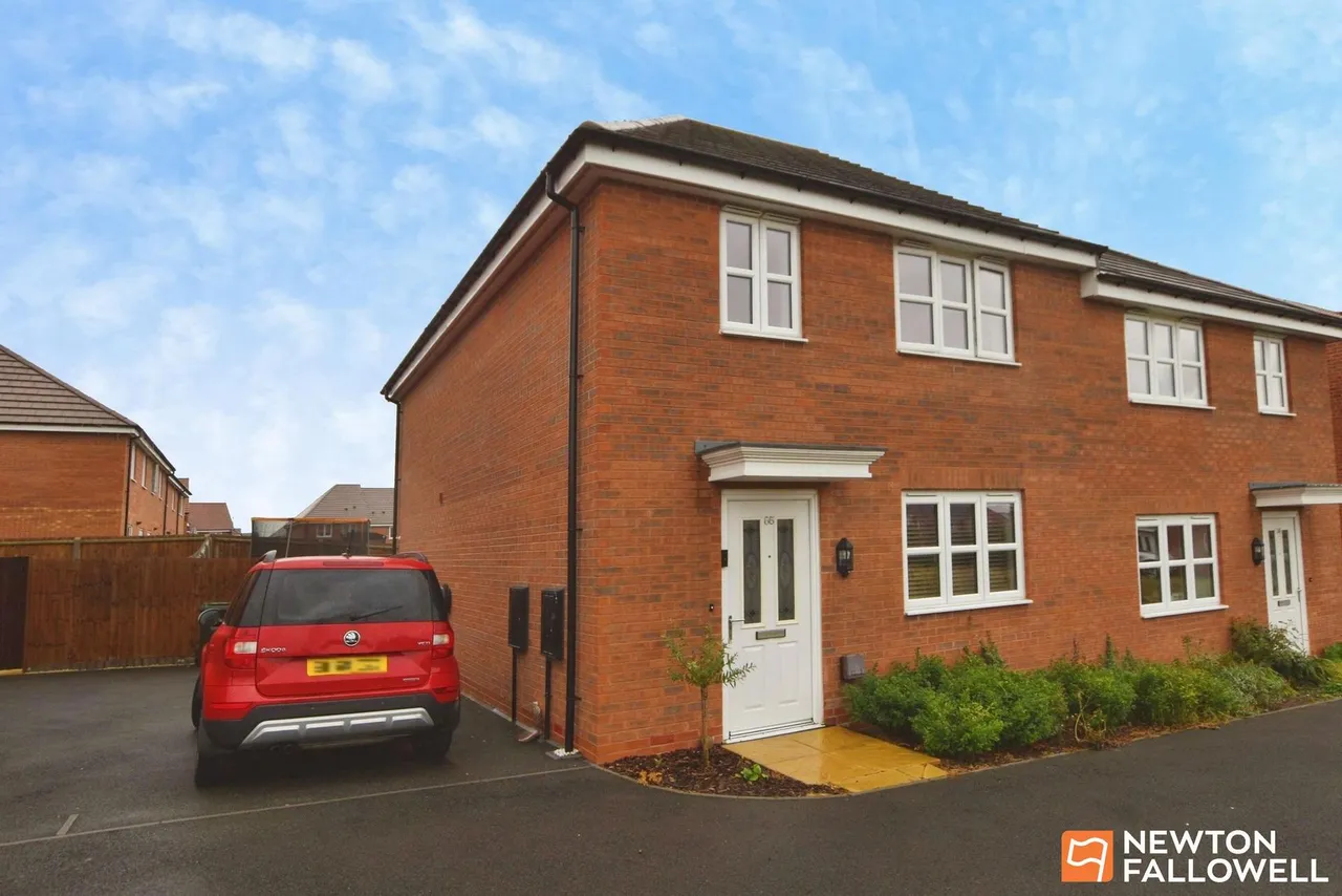 4 bed house for sale, Buzzard Way, East Leake, LE12