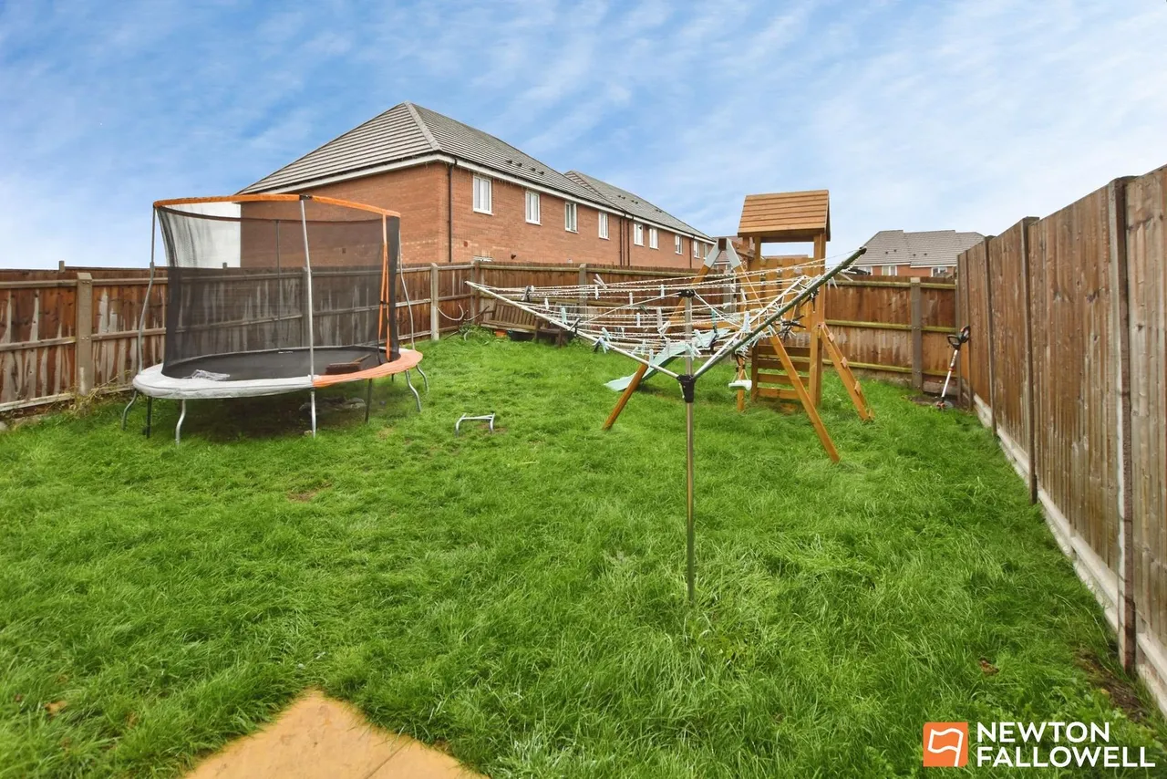 Buzzard Way, East Leake, LE12, photo 18