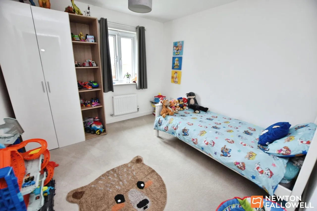 Buzzard Way, East Leake, LE12, photo 14