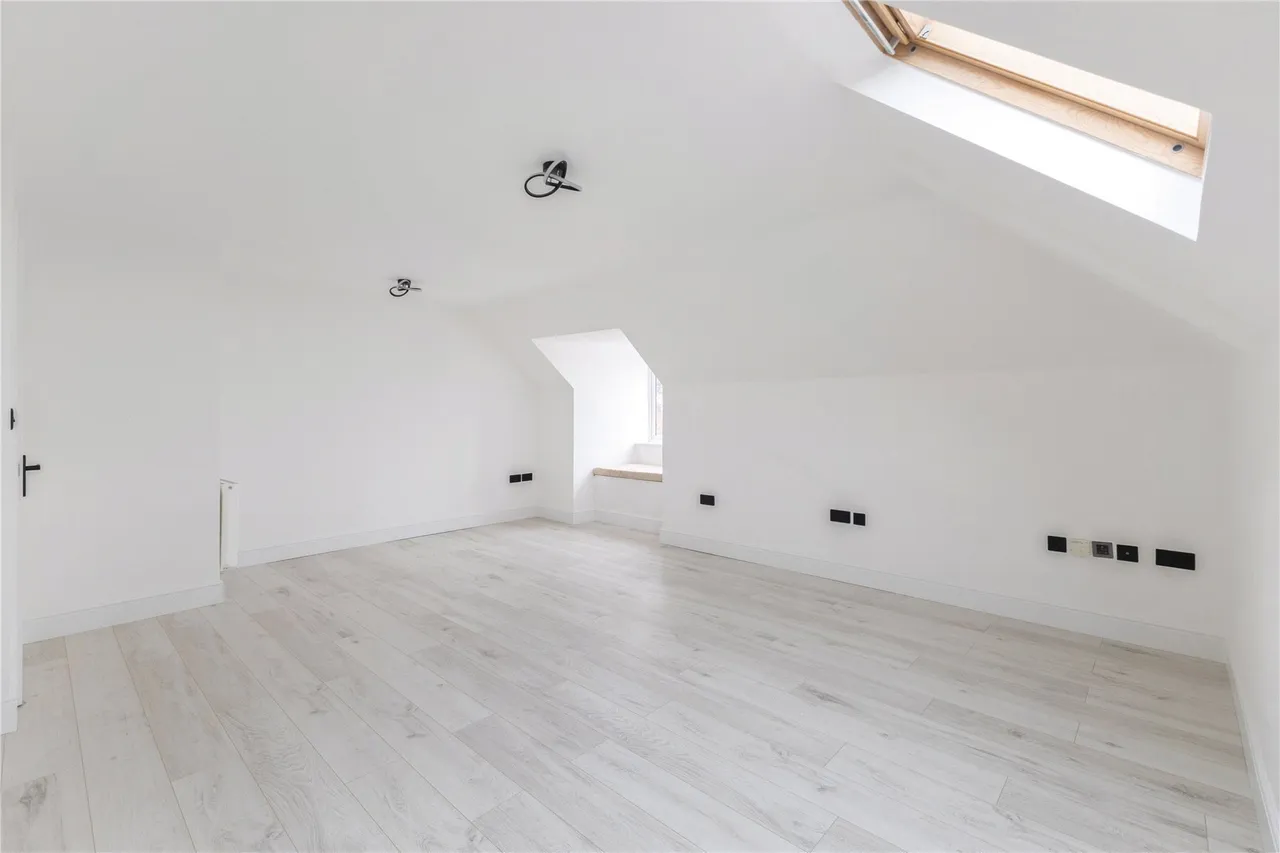 Floyer Close, Richmond, TW10, photo 3