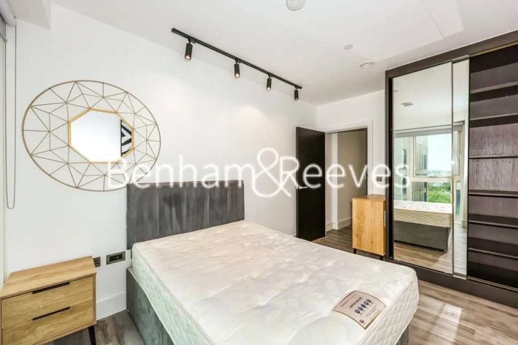 Portal Way, Acton, W3, photo 14