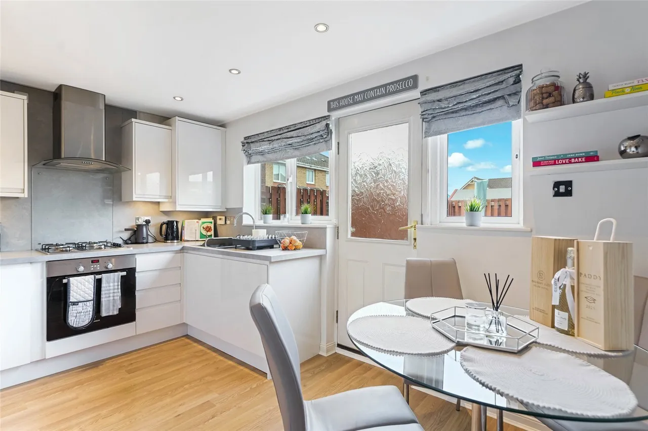 Taylor Court, Falkirk, FK2, photo 13