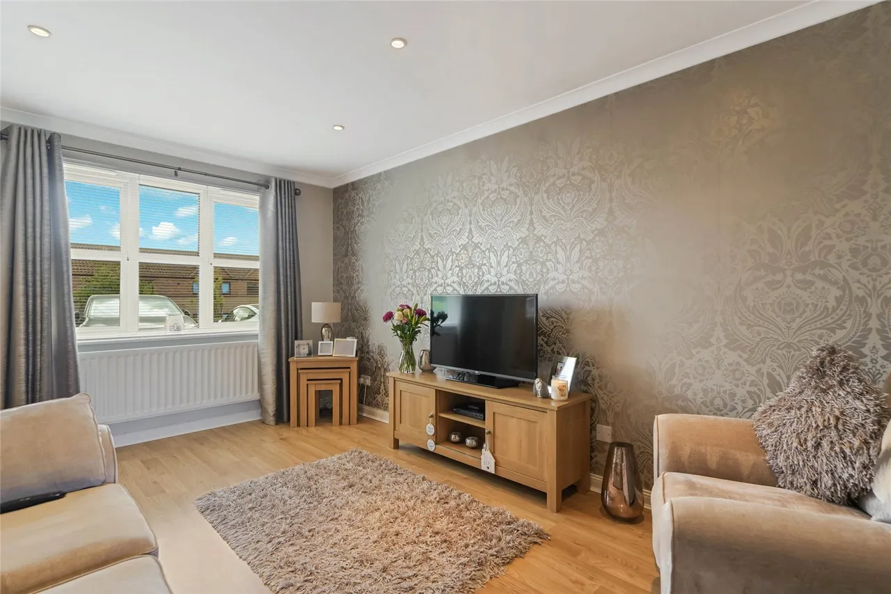 Taylor Court, Falkirk, FK2, photo 6