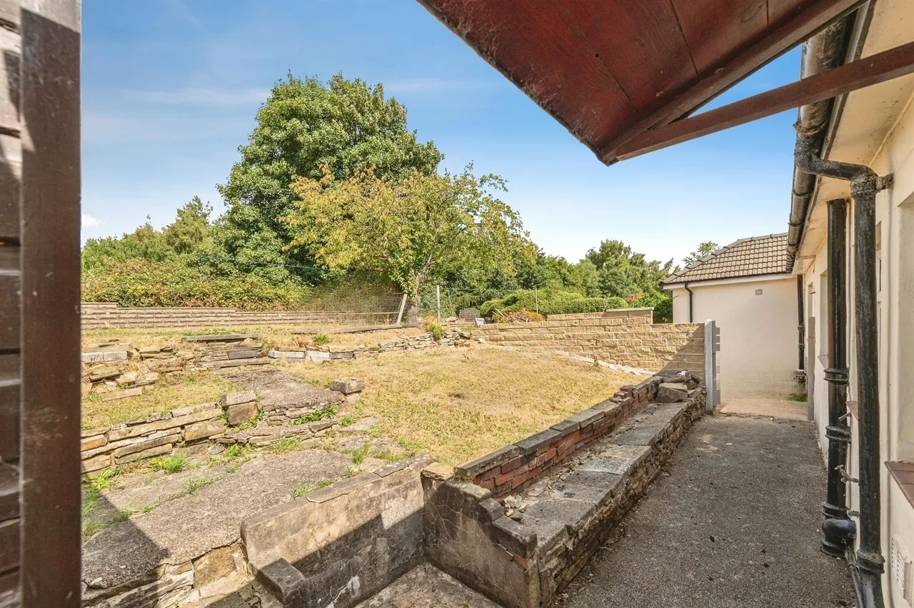 Netheroyd Hill Road, Cowcliffe, Huddersfield, photo 9