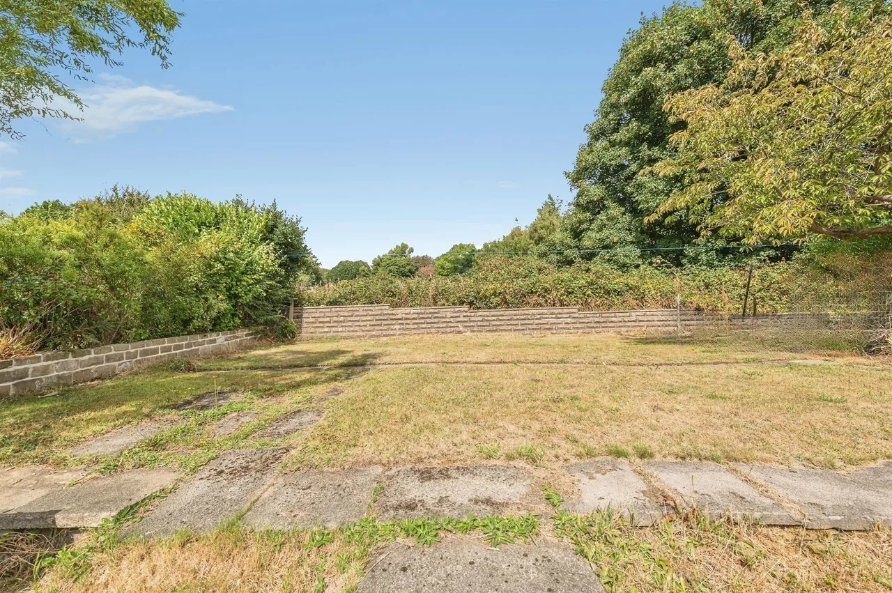 Netheroyd Hill Road, Cowcliffe, Huddersfield, photo 10