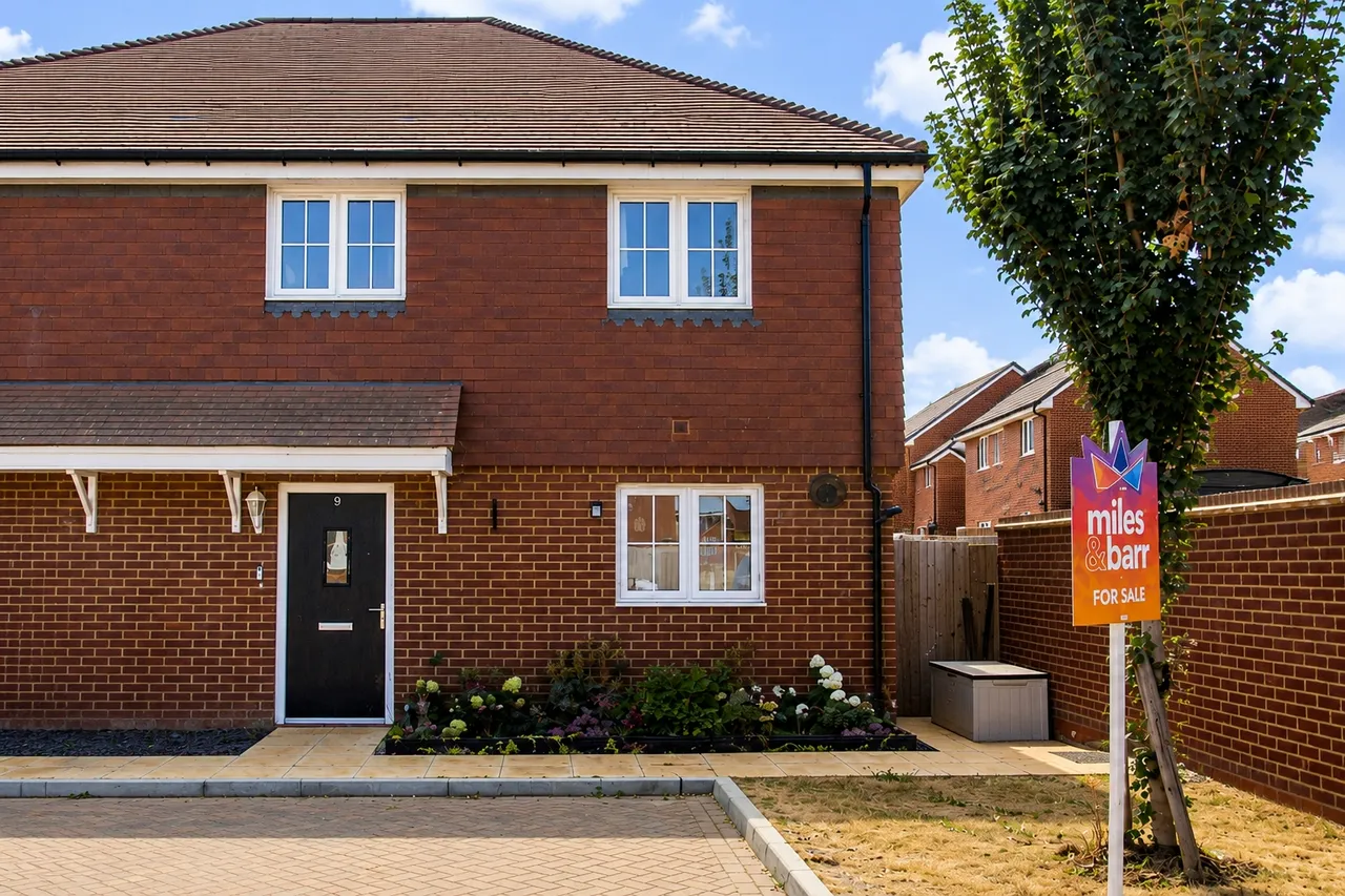 3 bed house for sale, Loganberry Drive, Faversham, ME13