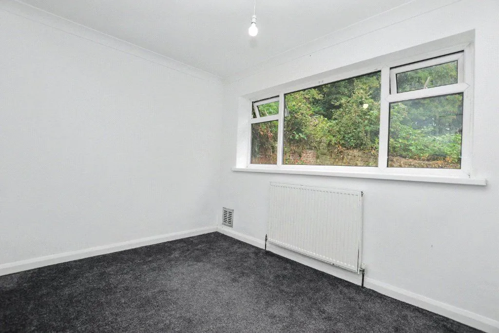 Ashton Court, Newmillerdam, WF2, photo 7