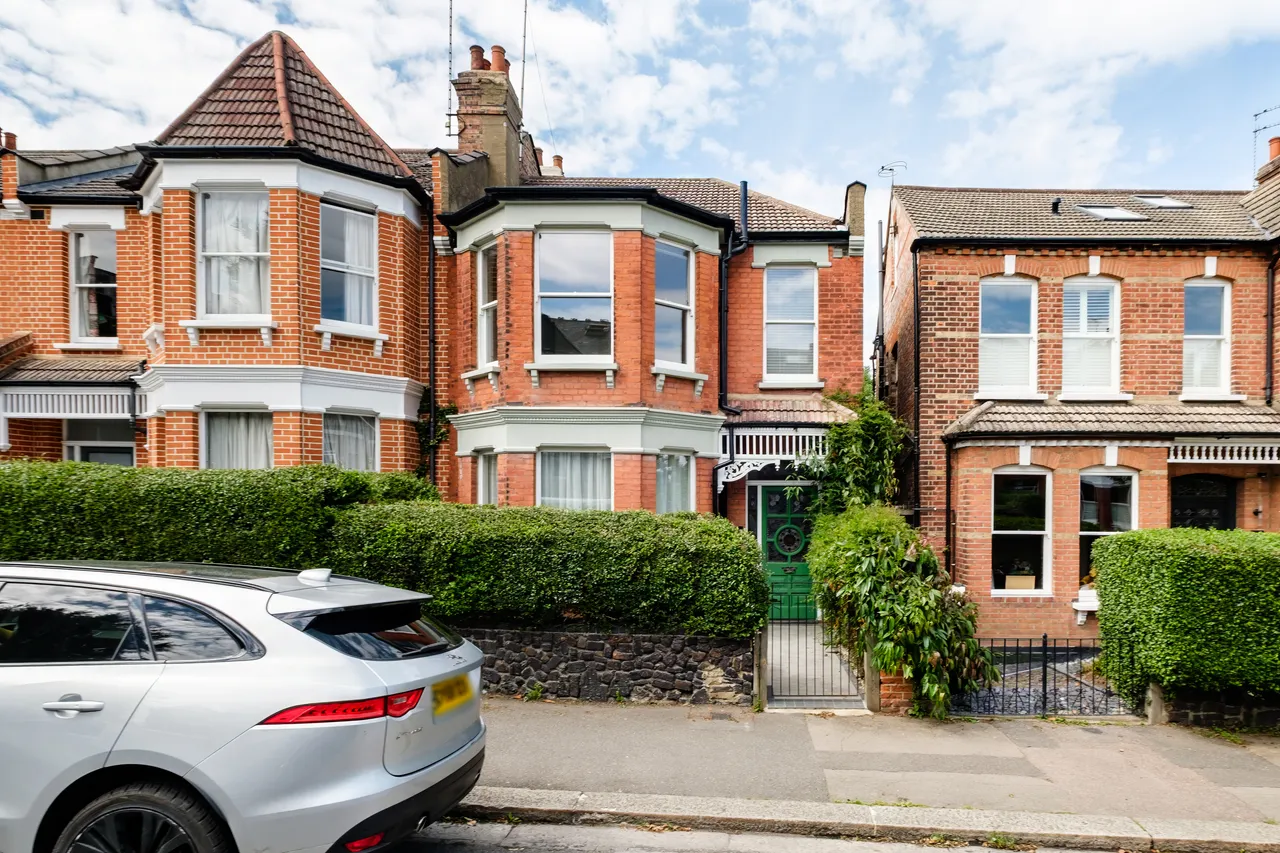 4 bed house for sale — Greenham Road, London, N10