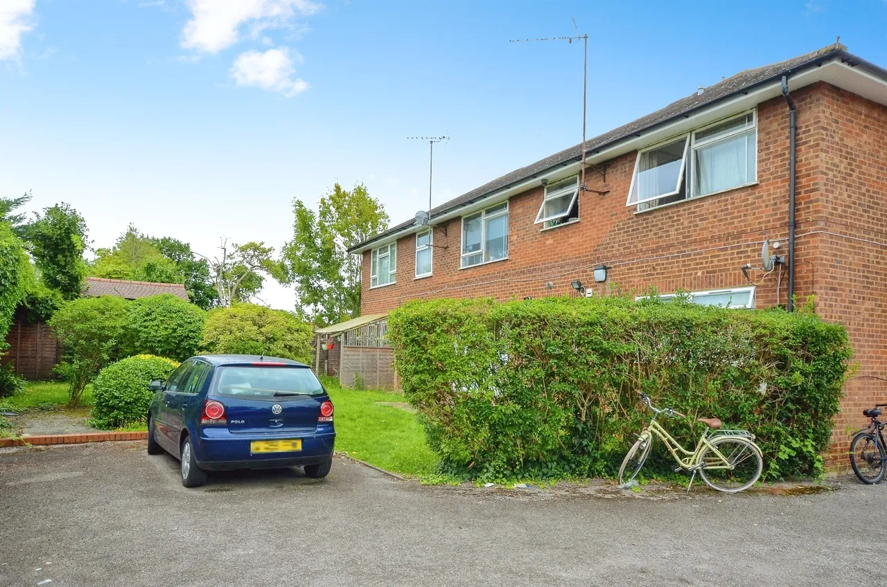 Hillfield Close, Harrow, HA2, photo 3