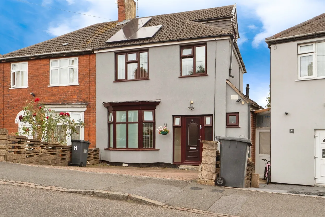 4 bed house for sale, The Circle, Leicester, LE5