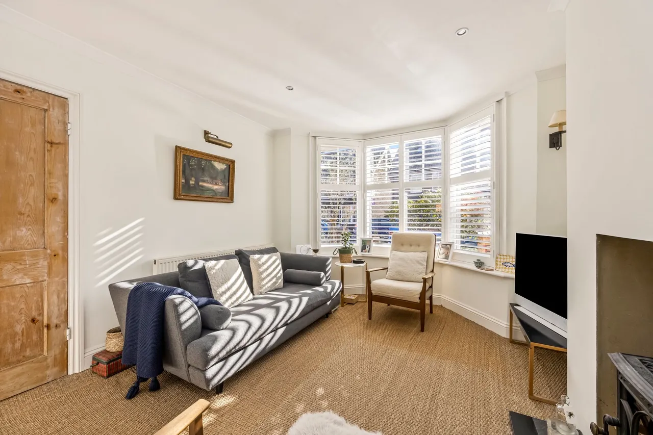 Swindon Road, Horsham, RH12, photo 6