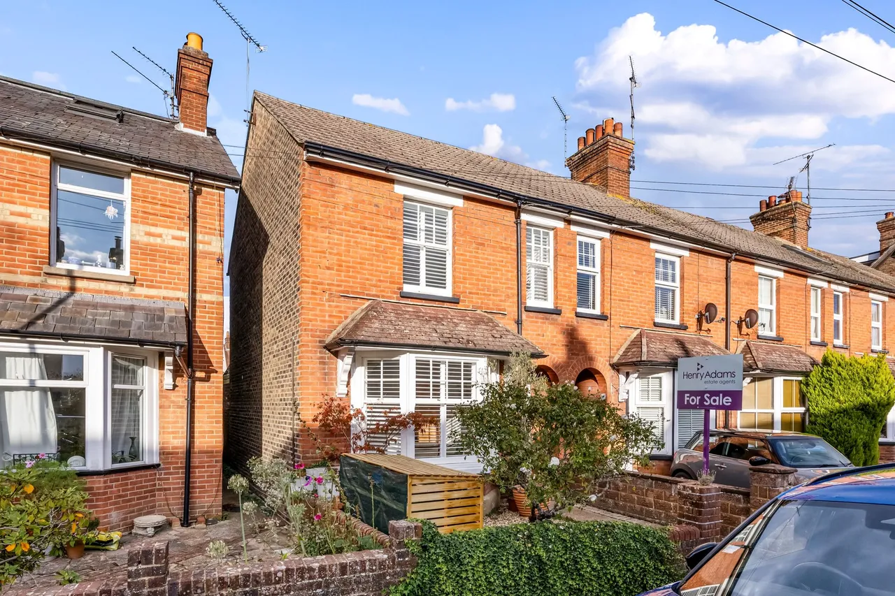 Swindon Road, Horsham, RH12, photo 23