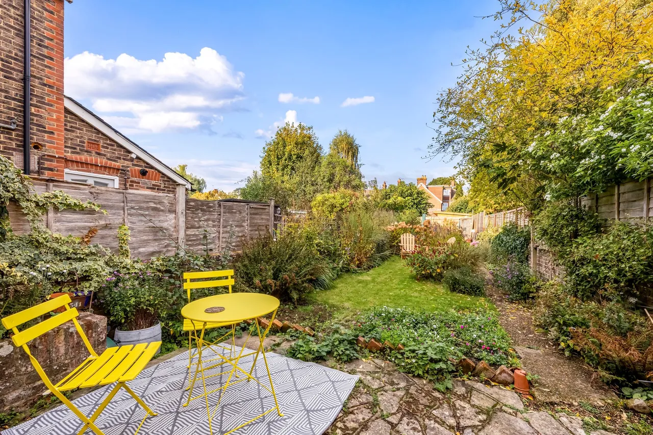 Swindon Road, Horsham, RH12, photo 4