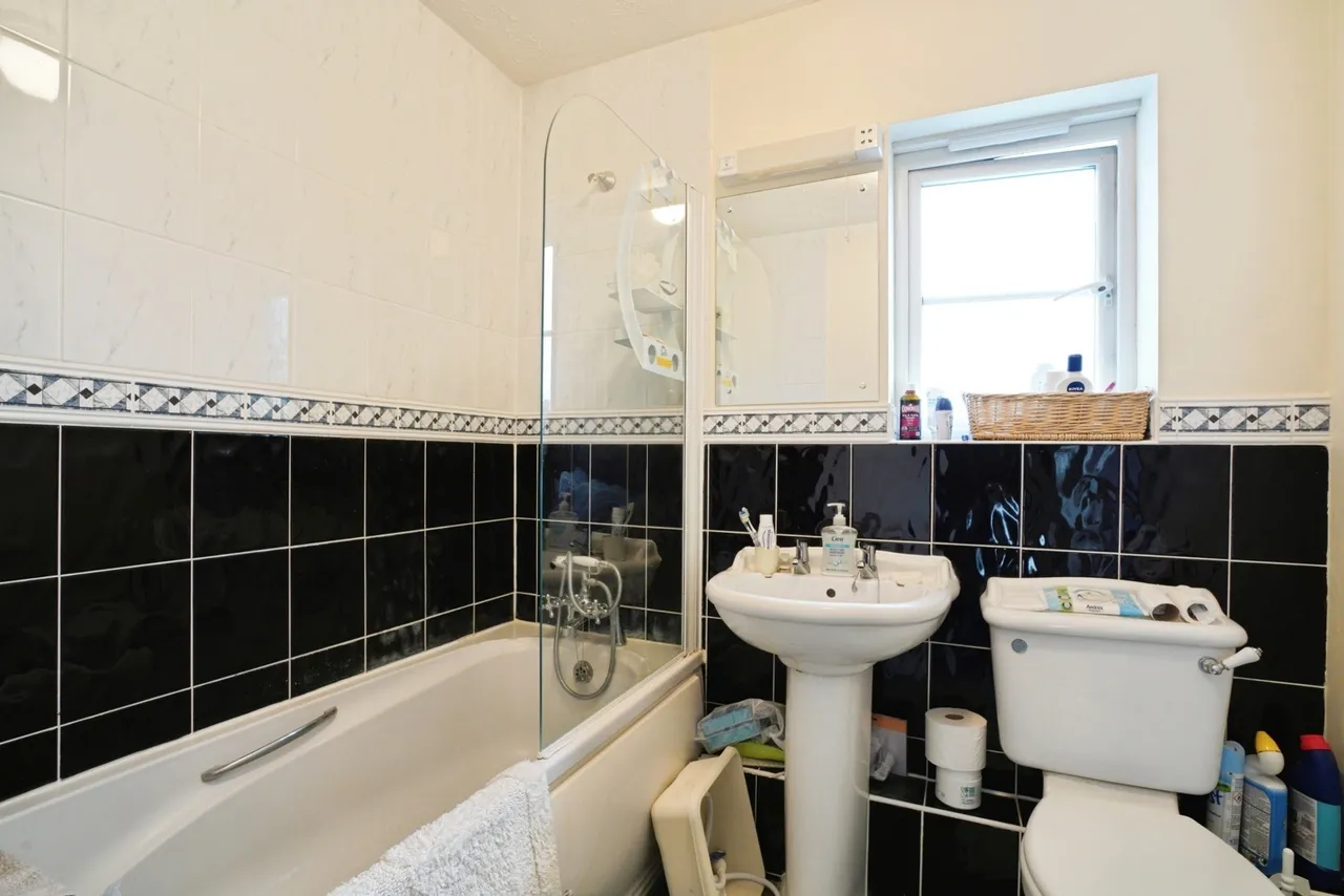 Chestnut Grove, Bodmin, PL31, photo 8