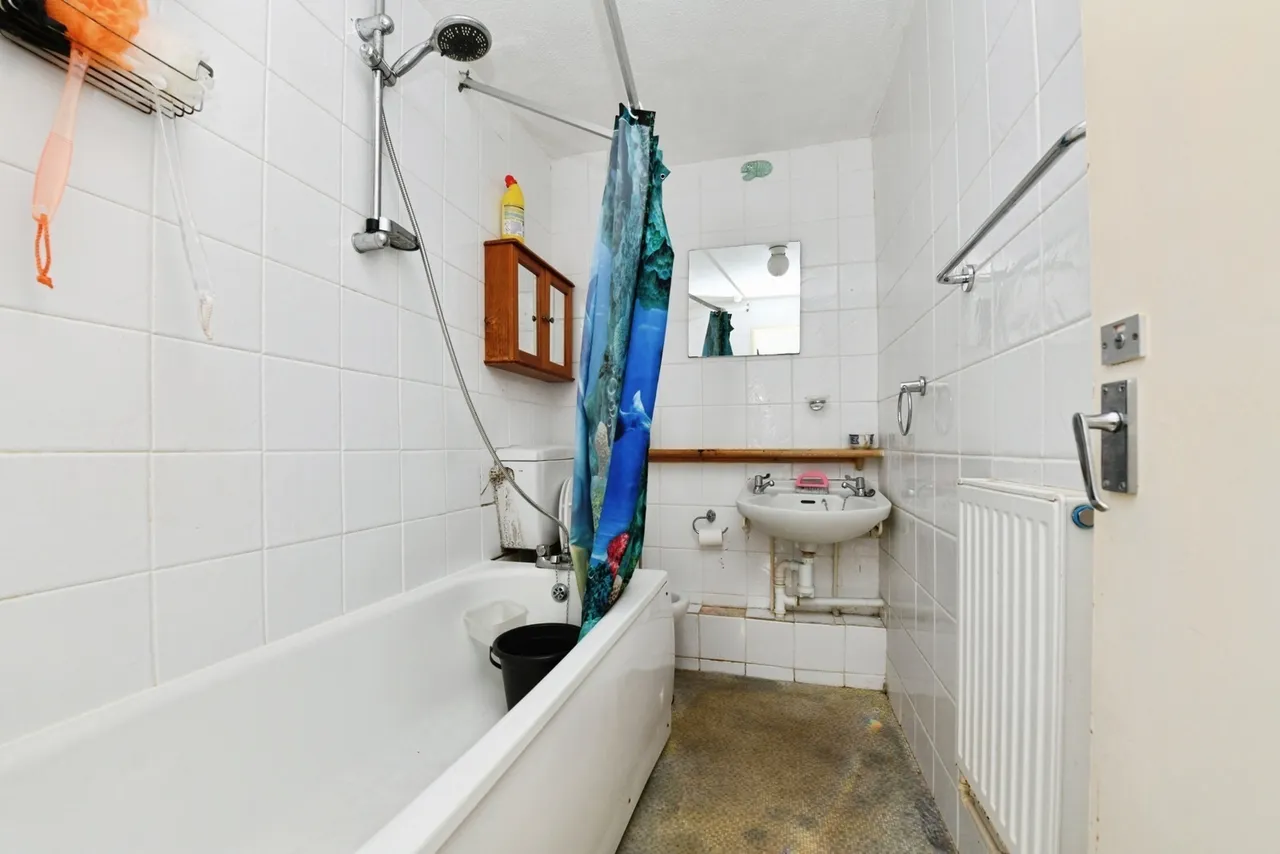 Whitcroft, Langdon Hills, Basildon, Essex, SS16, photo 14