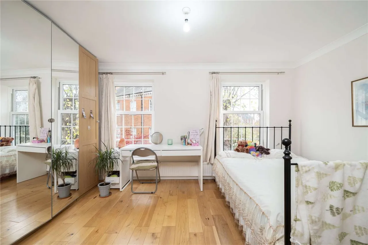 Pine Grove, Wimbledon, London, SW19 7HD, photo 8
