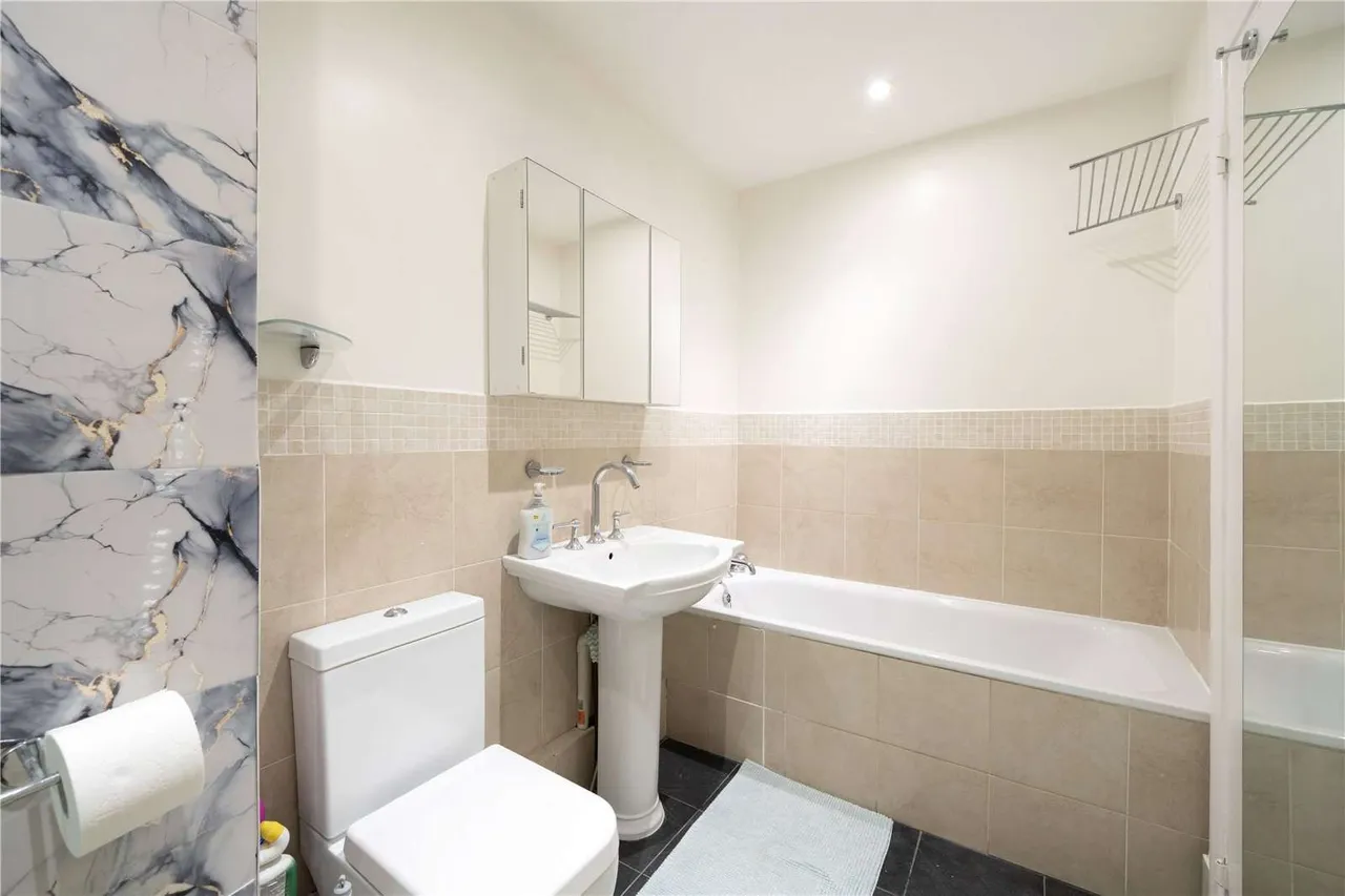 Pine Grove, Wimbledon, London, SW19 7HD, photo 7