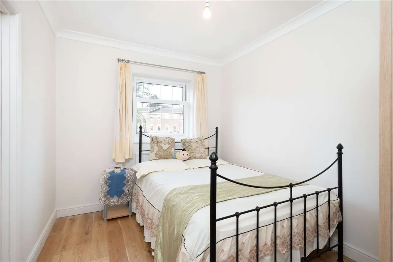 Pine Grove, Wimbledon, London, SW19 7HD, photo 9