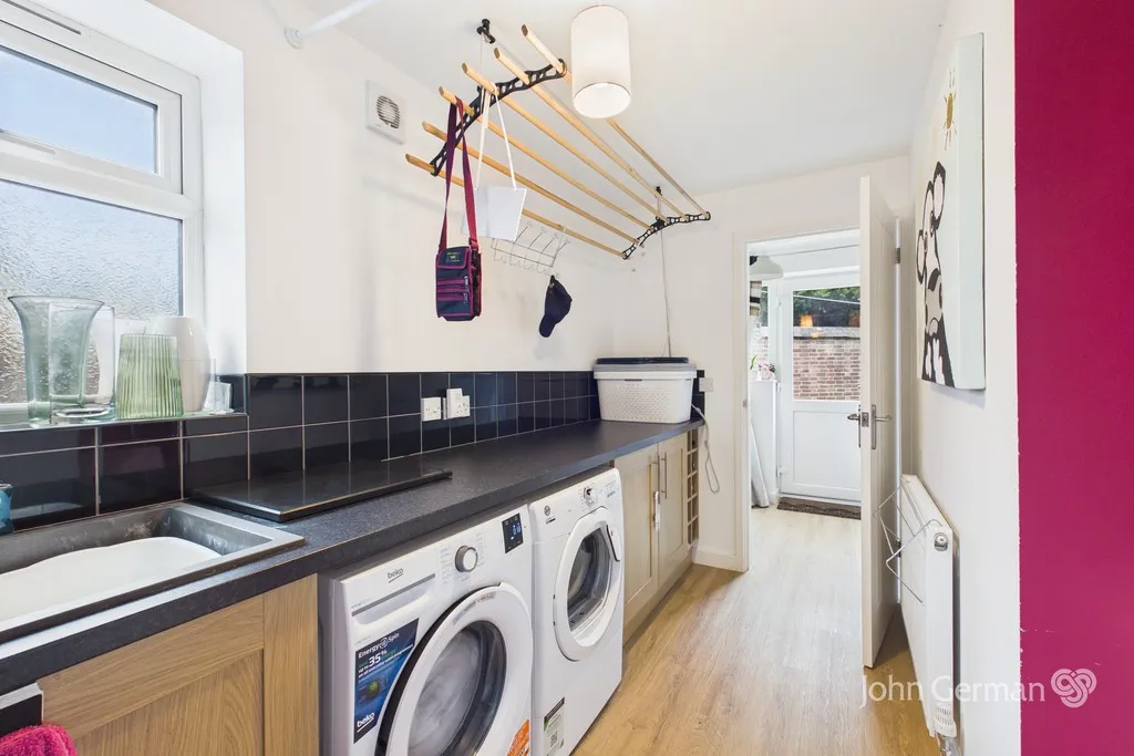 Collinson Road, Barton-under-Needwood, photo 12