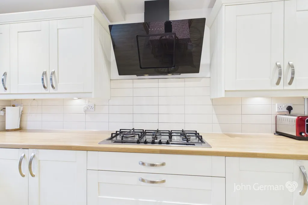 Collinson Road, Barton-under-Needwood, photo 4