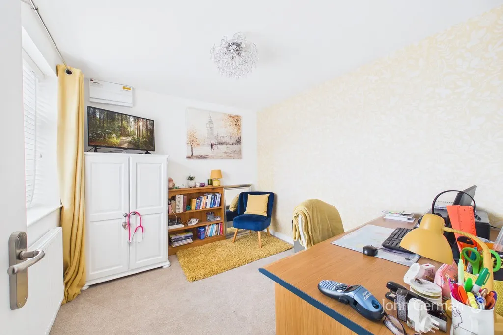 Collinson Road, Barton-under-Needwood, photo 9