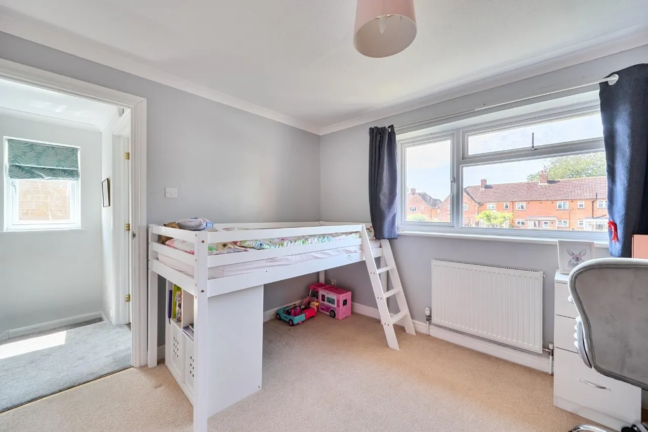 Henning Way, Milborne Port, DT9, photo 9
