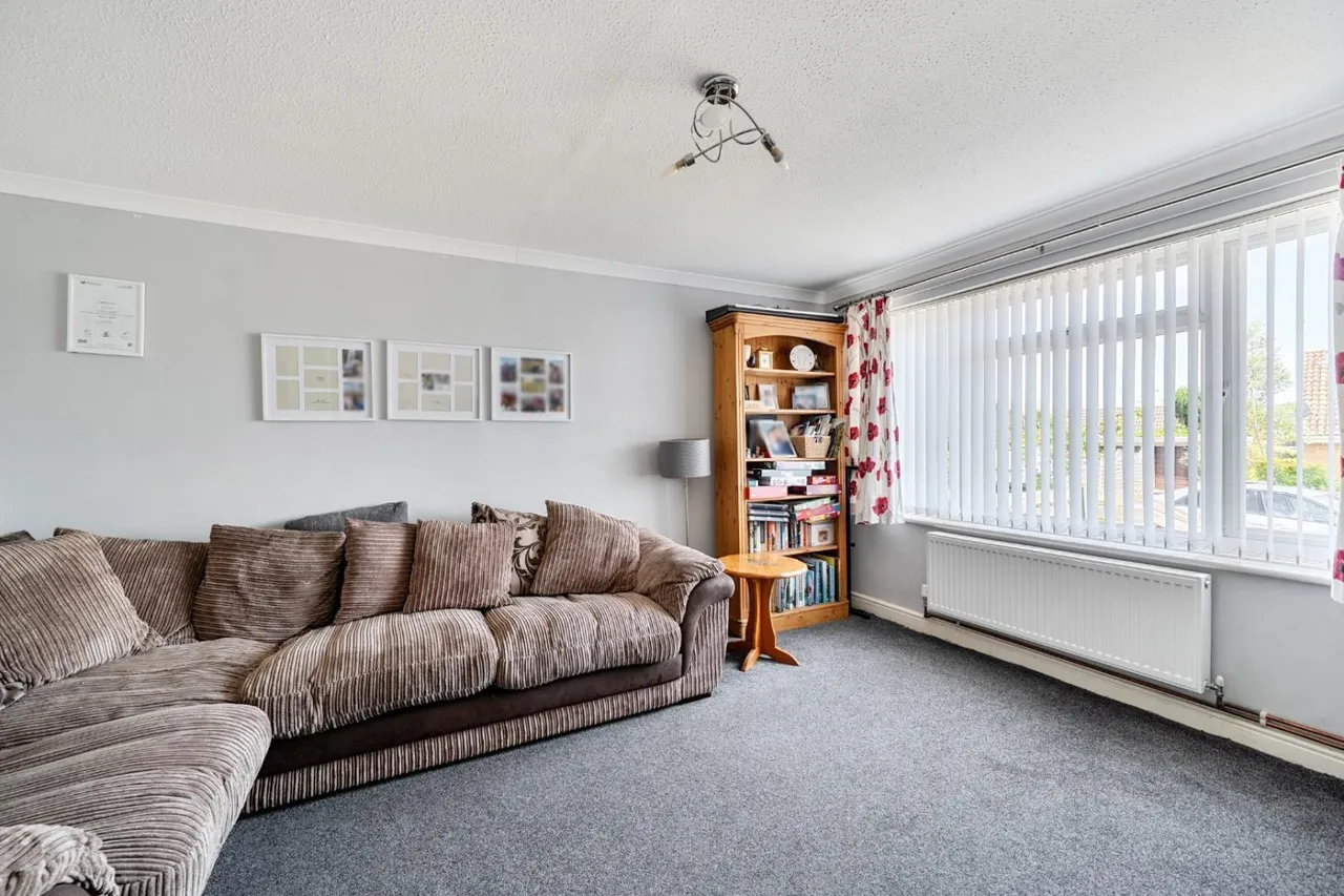 Henning Way, Milborne Port, DT9, photo 4