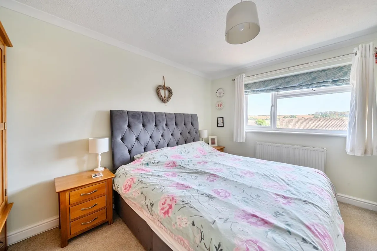 Henning Way, Milborne Port, DT9, photo 8