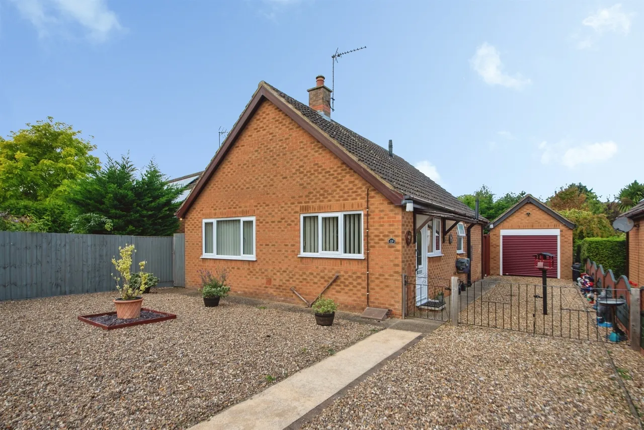 2 bed house for sale, Crosslands, Donington, PE11