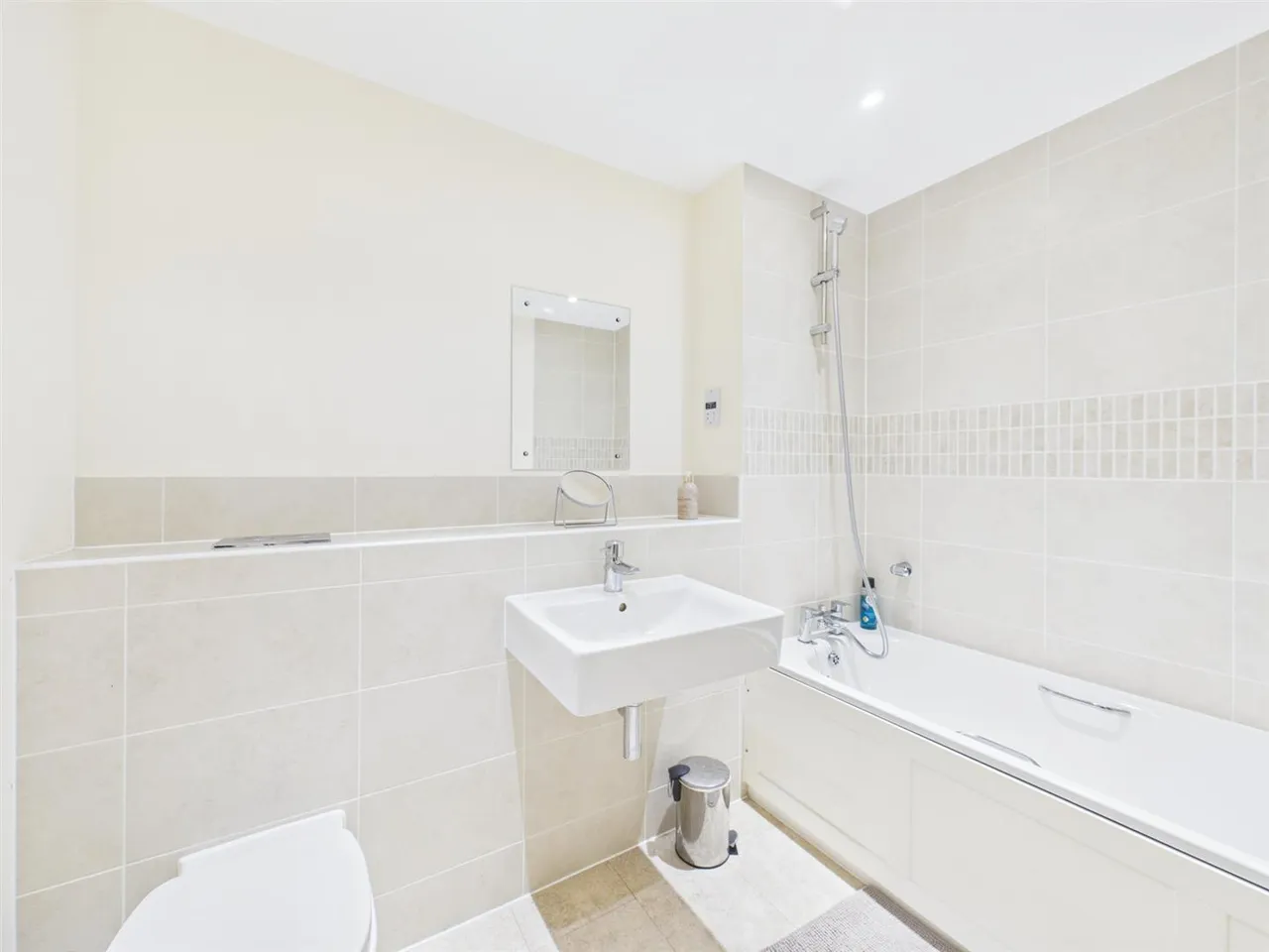 Mill Drive, Ruislip, HA4, photo 9