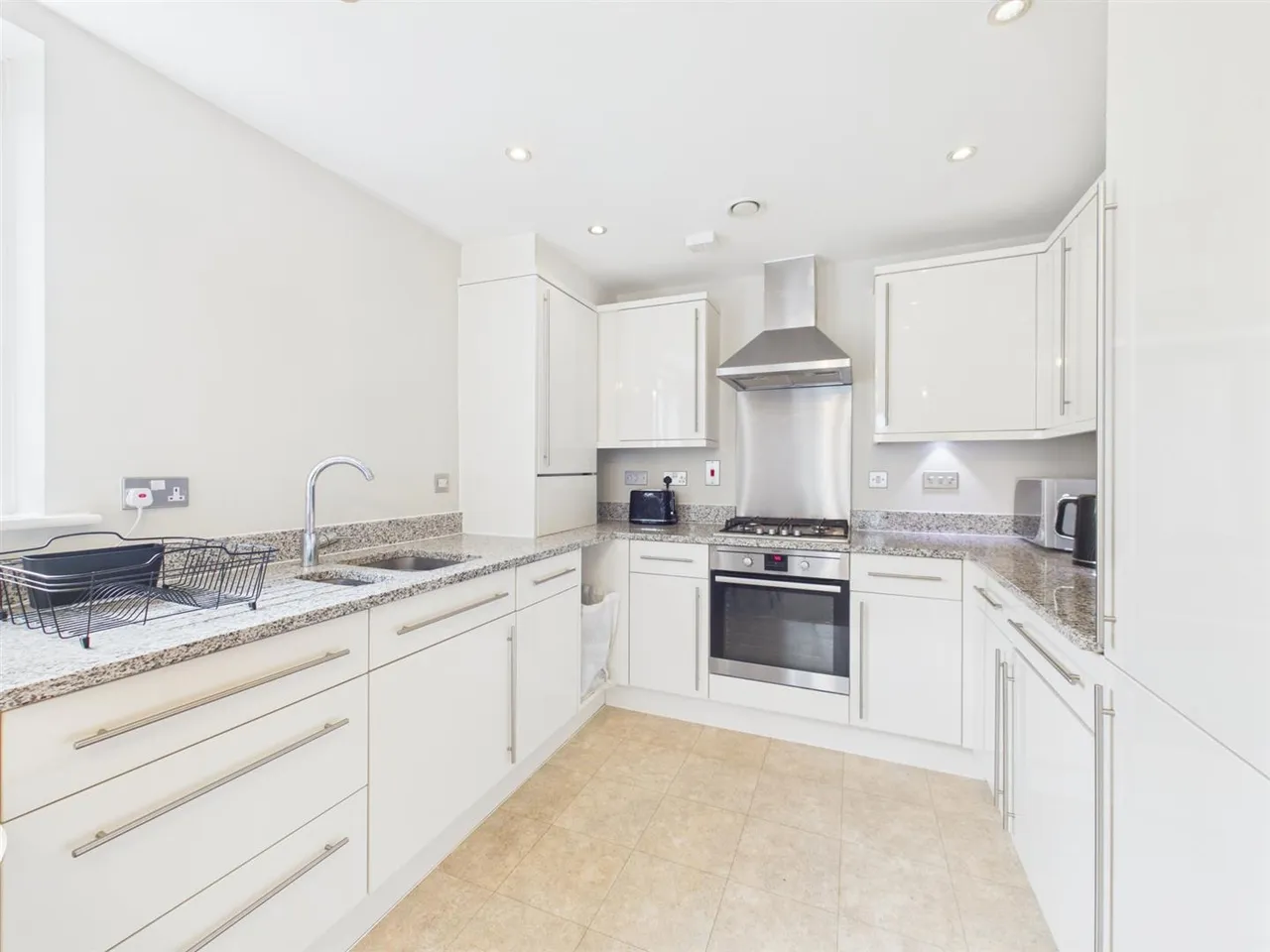 Mill Drive, Ruislip, HA4, photo 4