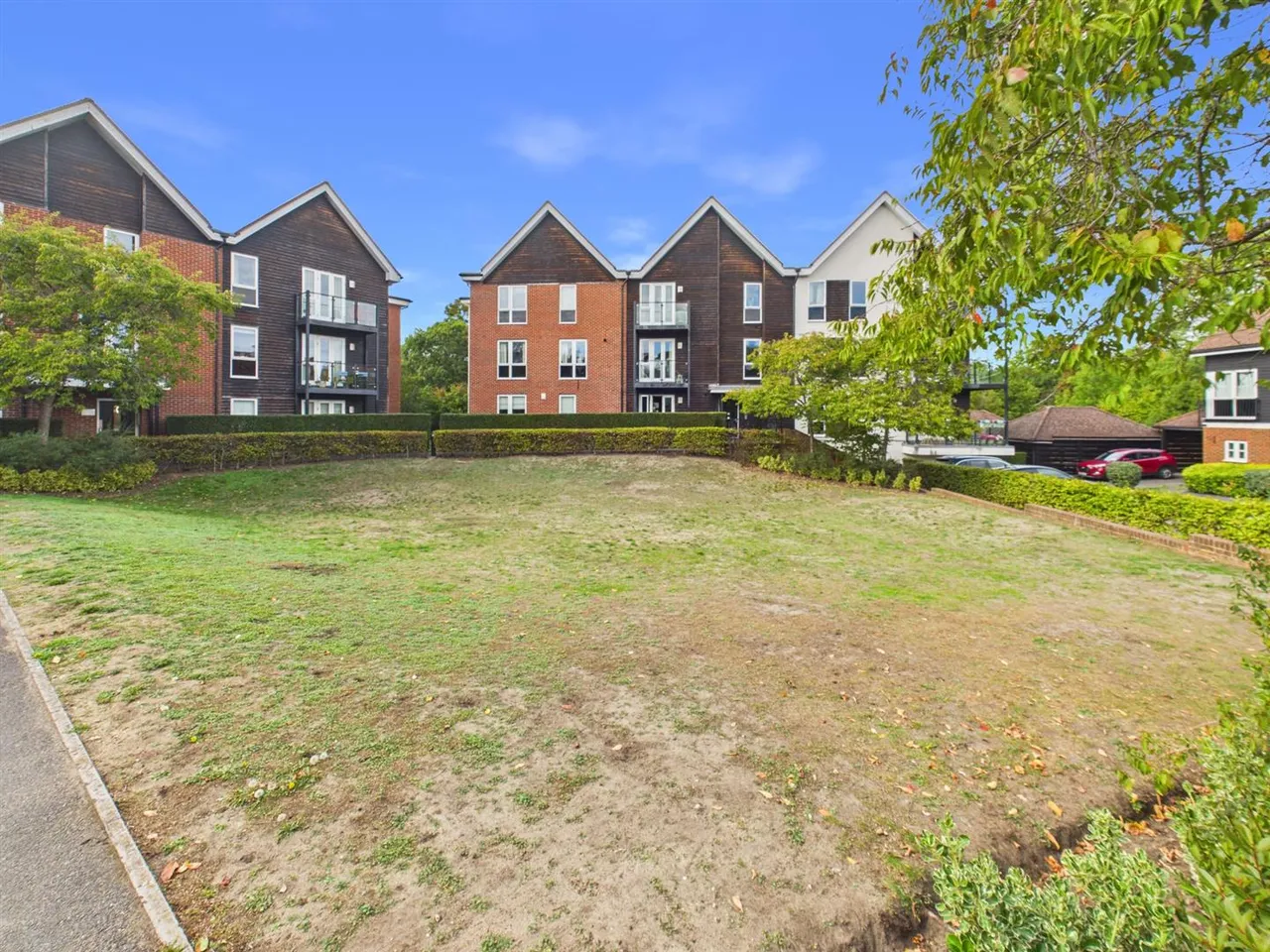 Mill Drive, Ruislip, HA4, photo 13