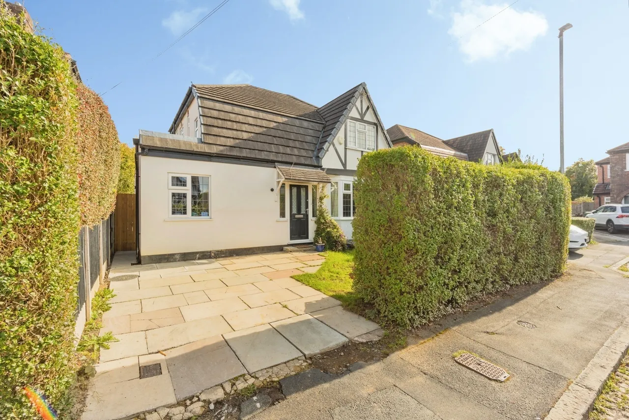 3 bed house for sale, Kirkby Avenue, Sale, M33