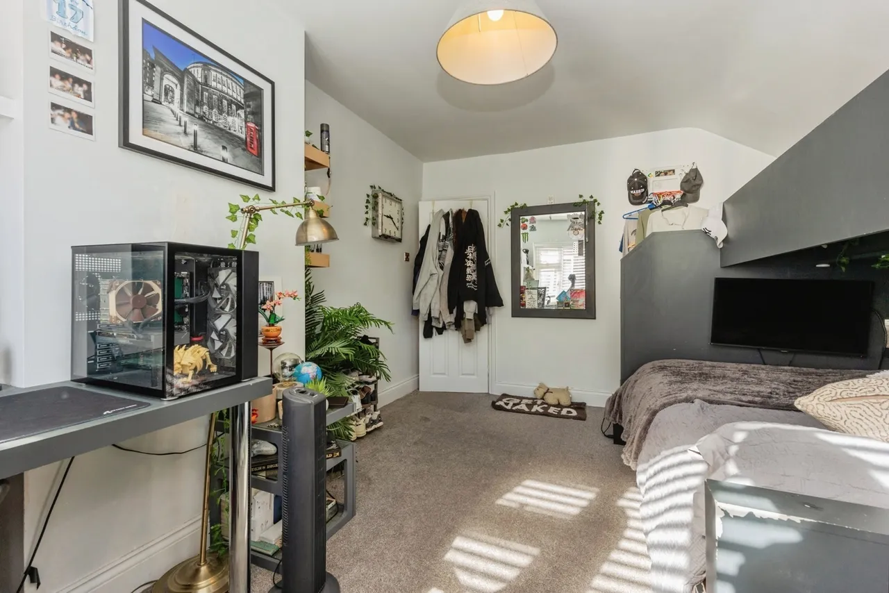 Kirkby Avenue, Sale, M33, photo 24