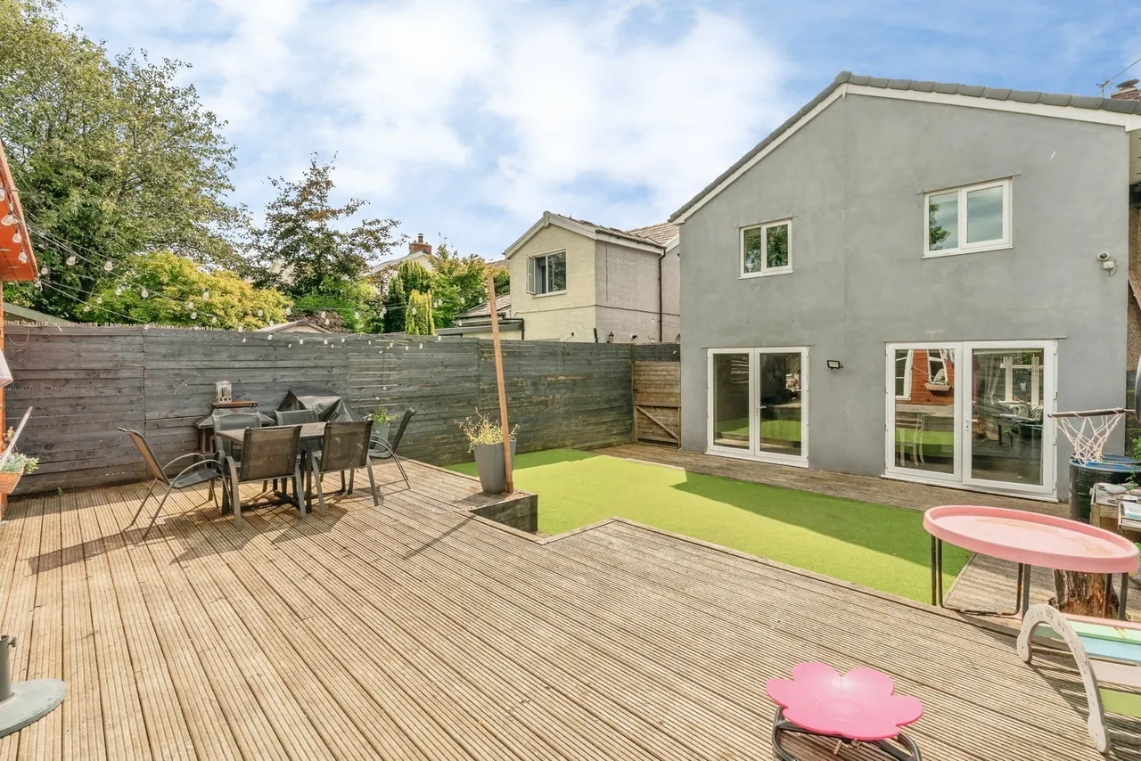 Rossendale Road, Burnley, Lancashire, BB11, photo 12