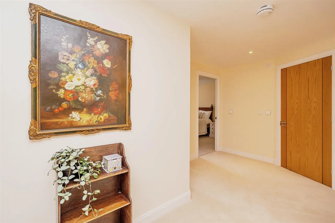 Wood Road, Wolverhampton, WV6, photo 13