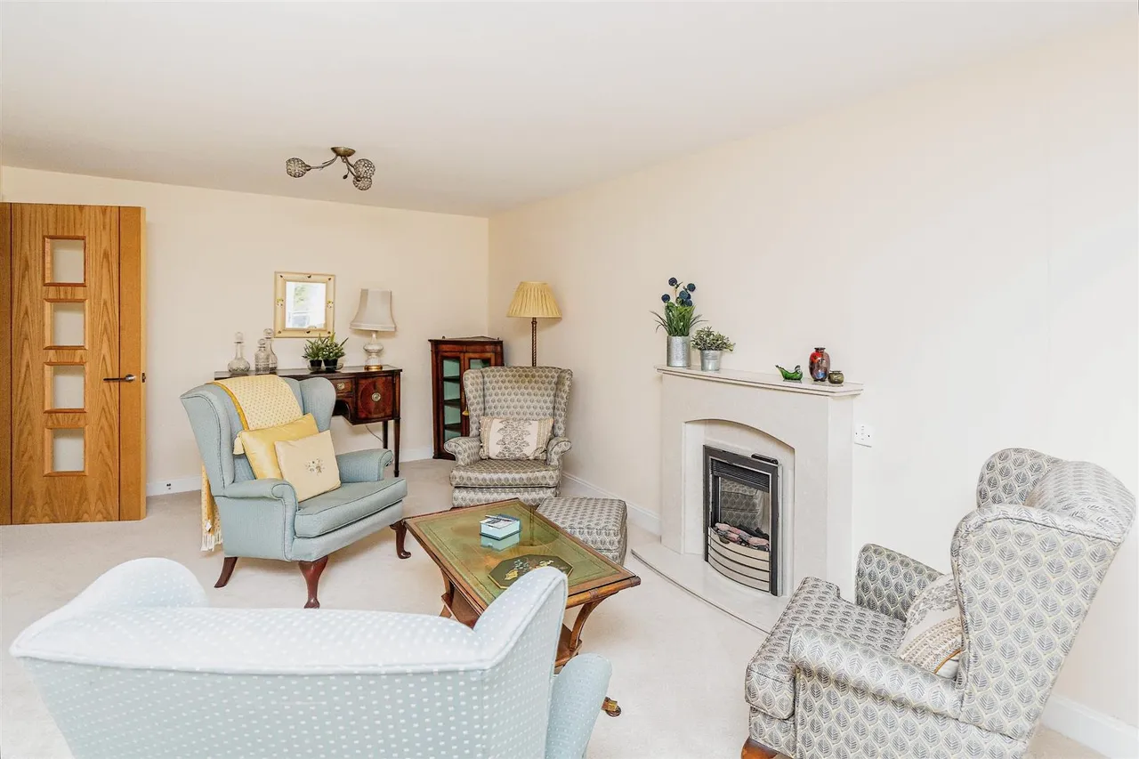 Wood Road, Wolverhampton, WV6, photo 4