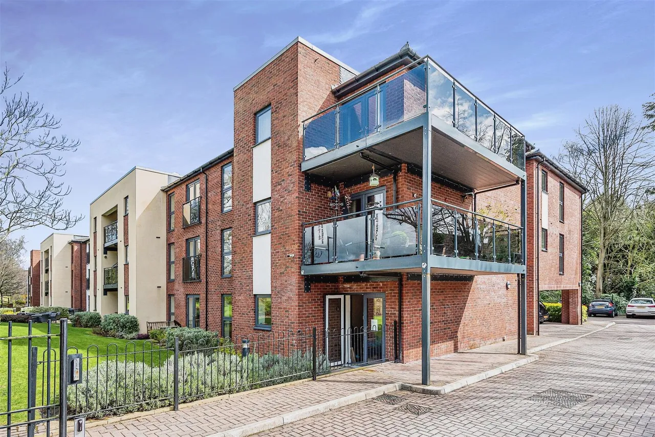 Wood Road, Wolverhampton, WV6, photo 23
