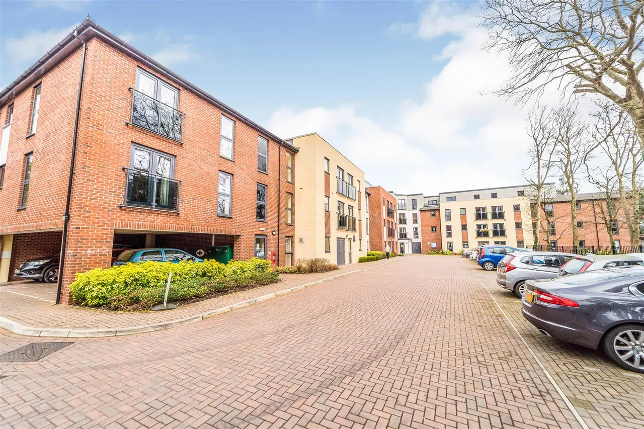 Wood Road, Wolverhampton, WV6, photo 16